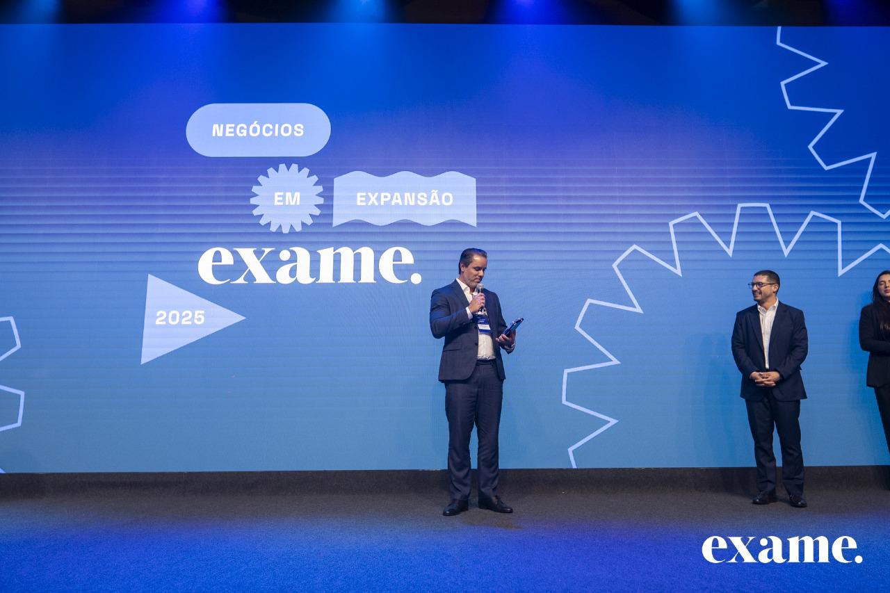 Foto 01 - Sessao Site - Na Mídia